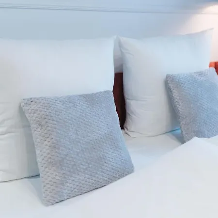 酒店 Very Berry - Dabrowskiego 89 - Jezyce, Self Check In 24h, Parking, Lift