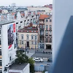 Very Berry - Dabrowskiego 89 - Jezyce, Self Check In 24h, Parking, Lift Отель Познань