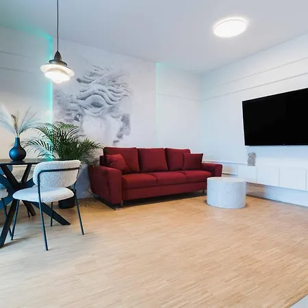 Very Berry - Dąbrowskiego 89 - Jeżyce, Self Check In 24h, Parking, Lift Hotel