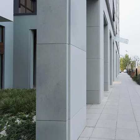 Hotel Very Berry - Dąbrowskiego 89 - Jeżyce, Self Check In 24h, Parking, Lift *