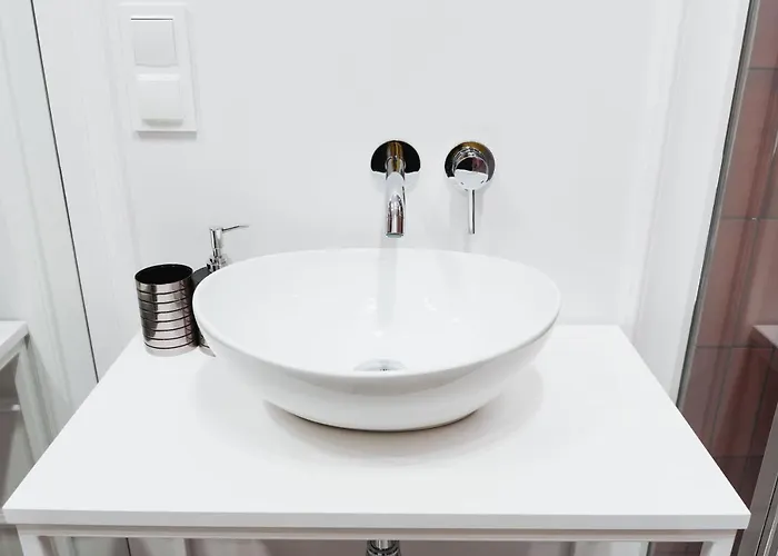 Отель Very Berry - Dabrowskiego 89 - Jezyce, Self Check In 24h, Parking, Lift