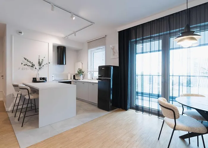 Very Berry - Dąbrowskiego 89 - Jeżyce, Self Check In 24h, Parking, Lift *